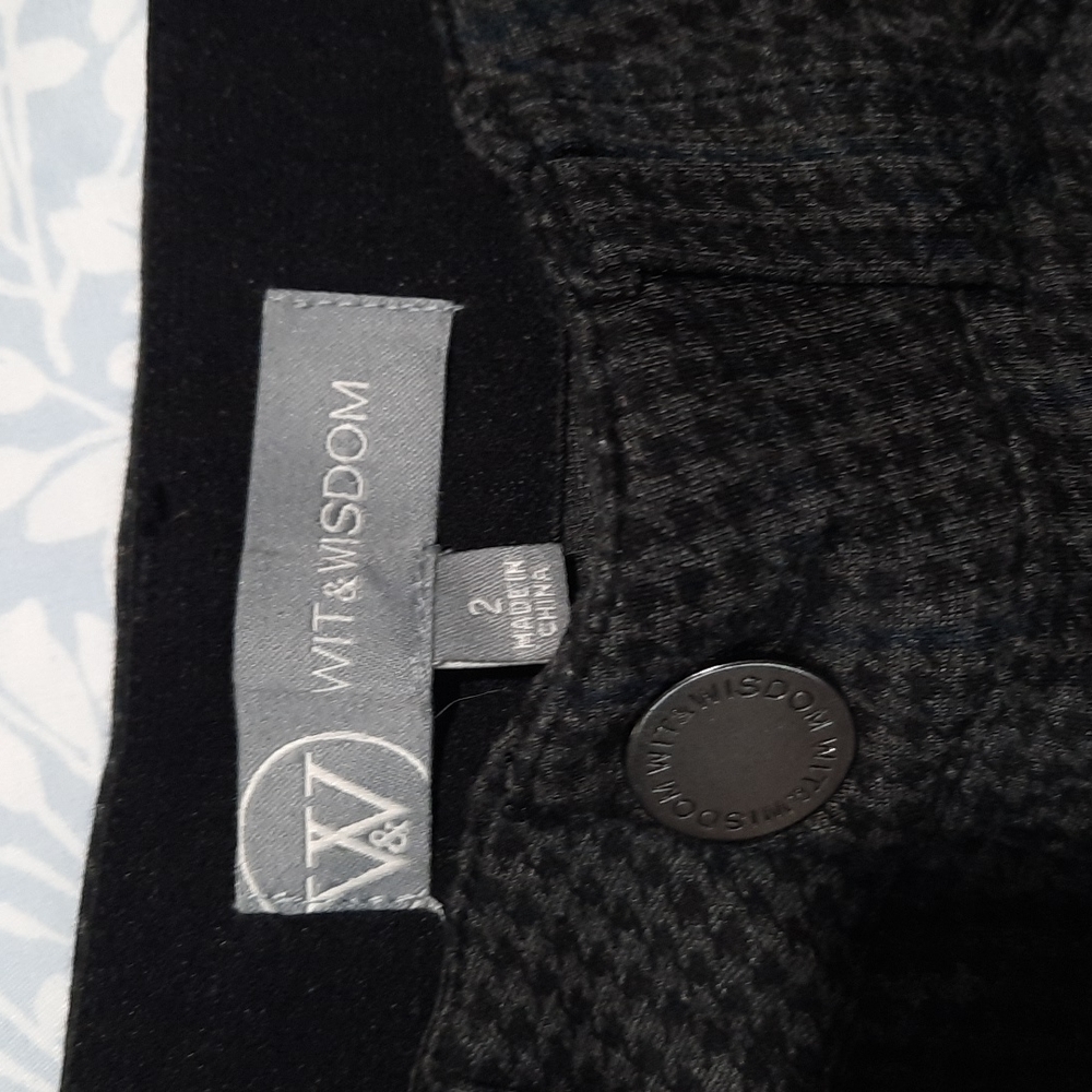 Wit & wisdom size 2 black houndstooth pants - Picture 4 of 7
